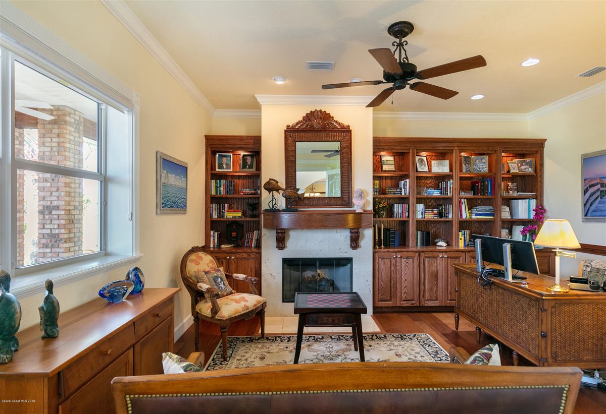 Luxury properties インドリバープールホーム 