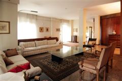 绿荫环绕的漂亮公寓 luxury real estate