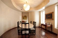 绿荫环绕的漂亮公寓 mansions