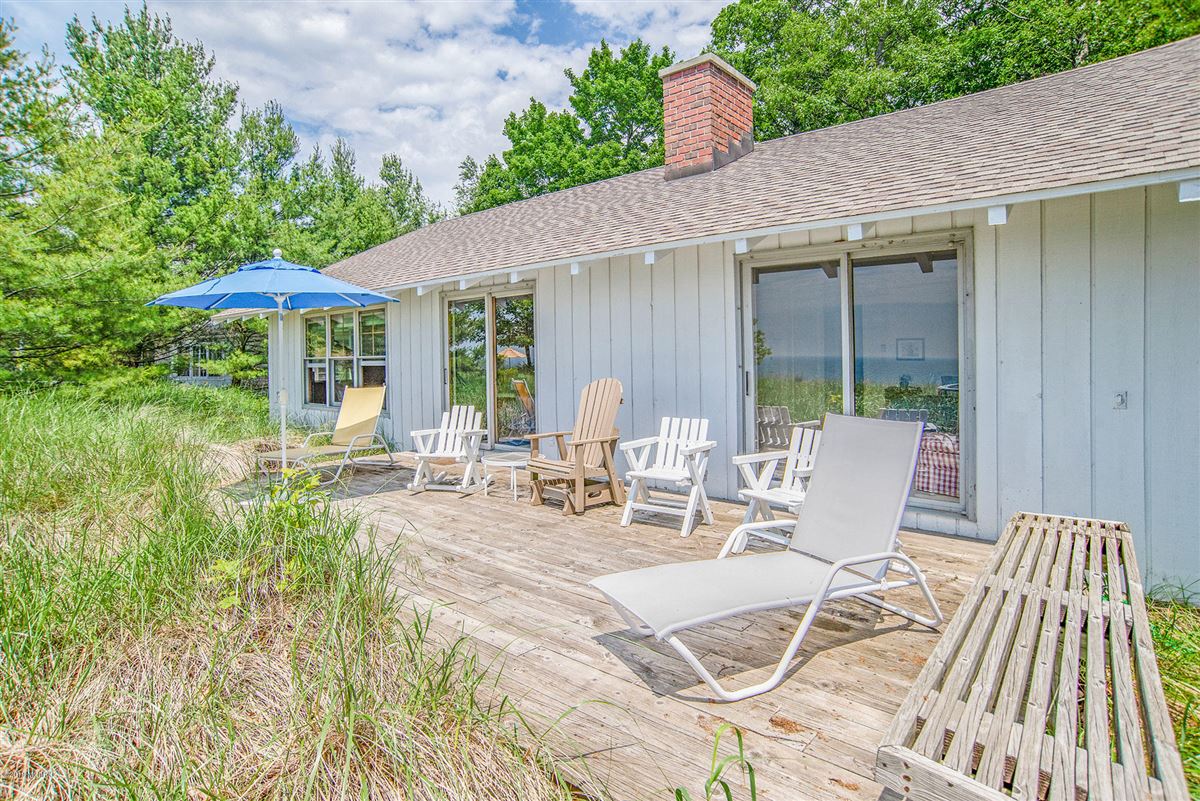 Two Charming Adjacent Lake Michigan Cottages Michigan Luxury
