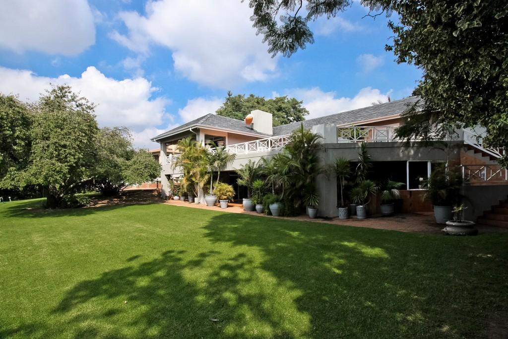 11 BEDROOM HOUSE FOR SALE IN BRYANSTON | South Africa Luxury Homes ...