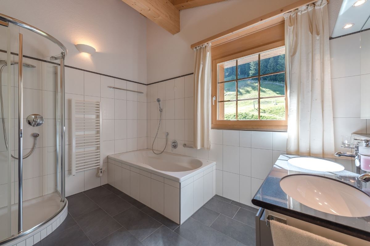 DISTINCTLY SPECIAL APARTMENT ON LAKE DAVOS Switzerland Luxury Homes