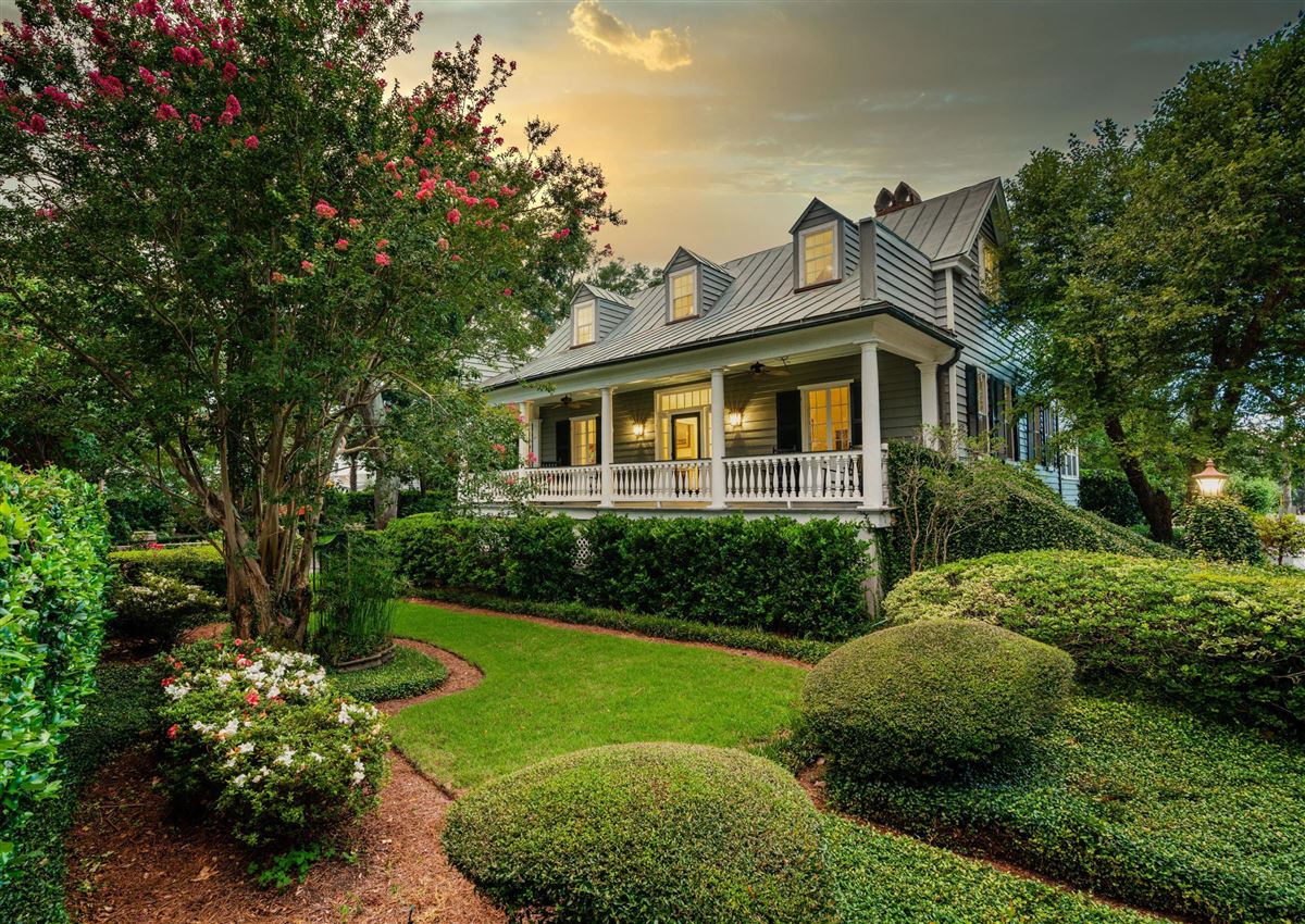 OLD VILLAGE CLASSIC ANTEBELLUM HOME South Carolina Luxury Homes
