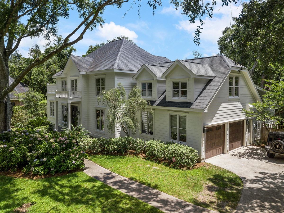 STUNNING RECENTLY RENOVATED HOME ON A QUIET CUL DE SAC South Carolina