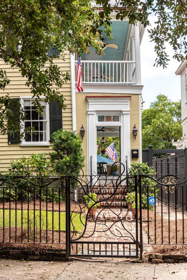 A WONDERFUL HISTORIC HOME South Carolina Luxury Homes Mansions For Sale Luxury Portfolio