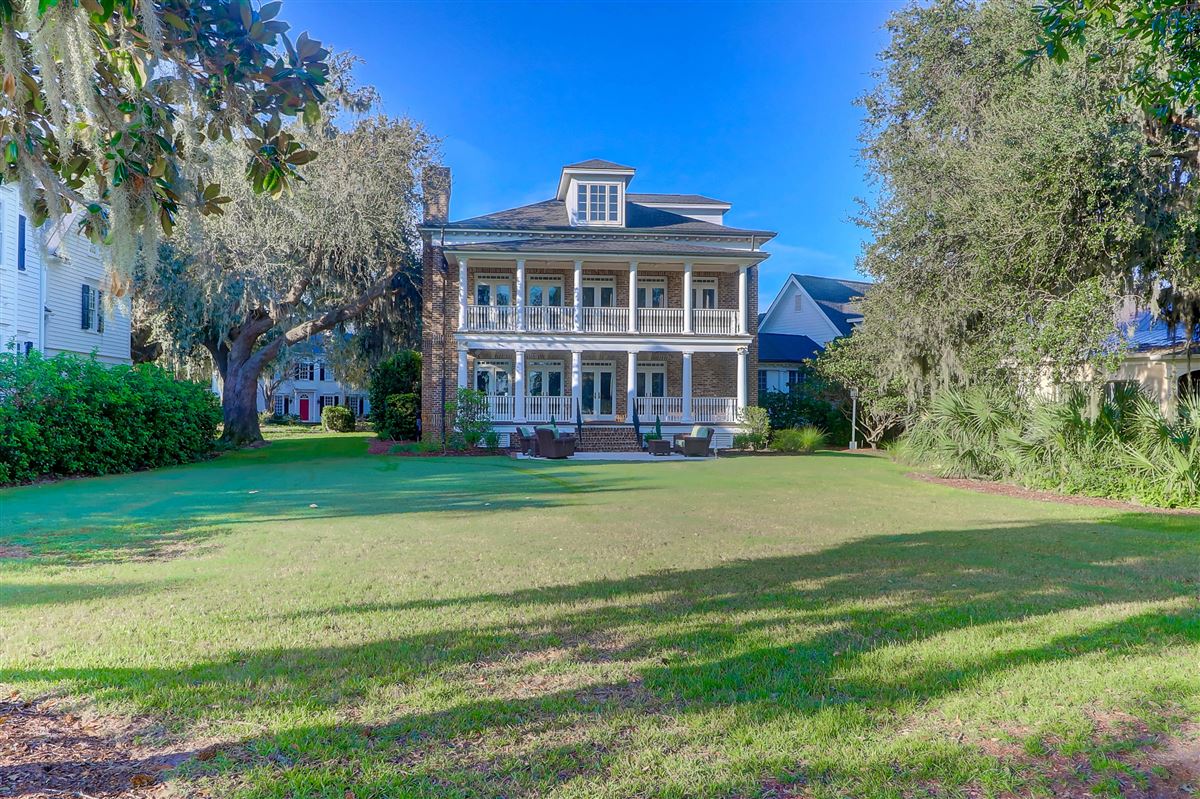 ONE OF MOUNT PLEASANT'S FINEST HOMES South Carolina Luxury Homes