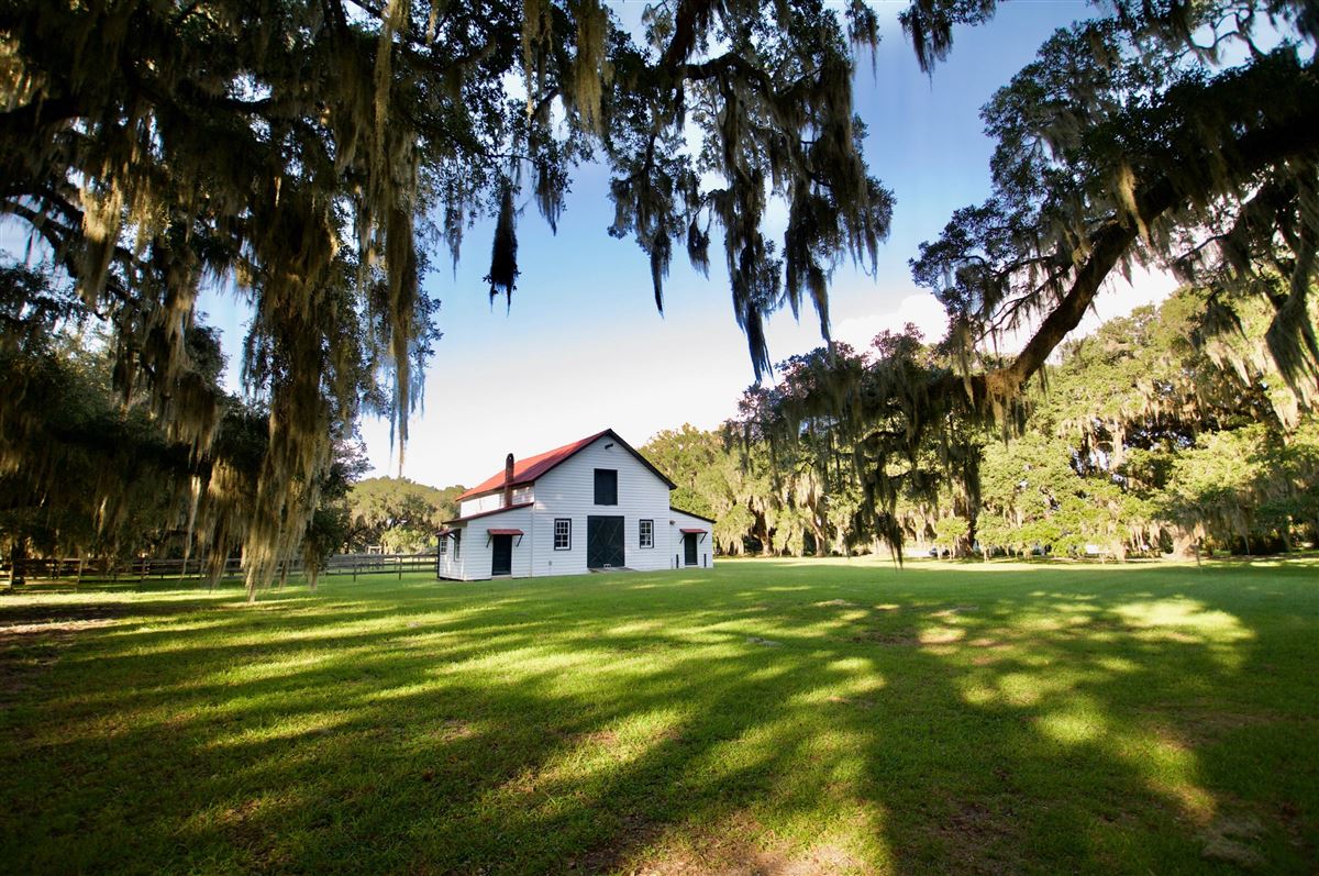TOMOTLEY PLANTATION IN YEMASSEE | South Carolina Luxury Homes