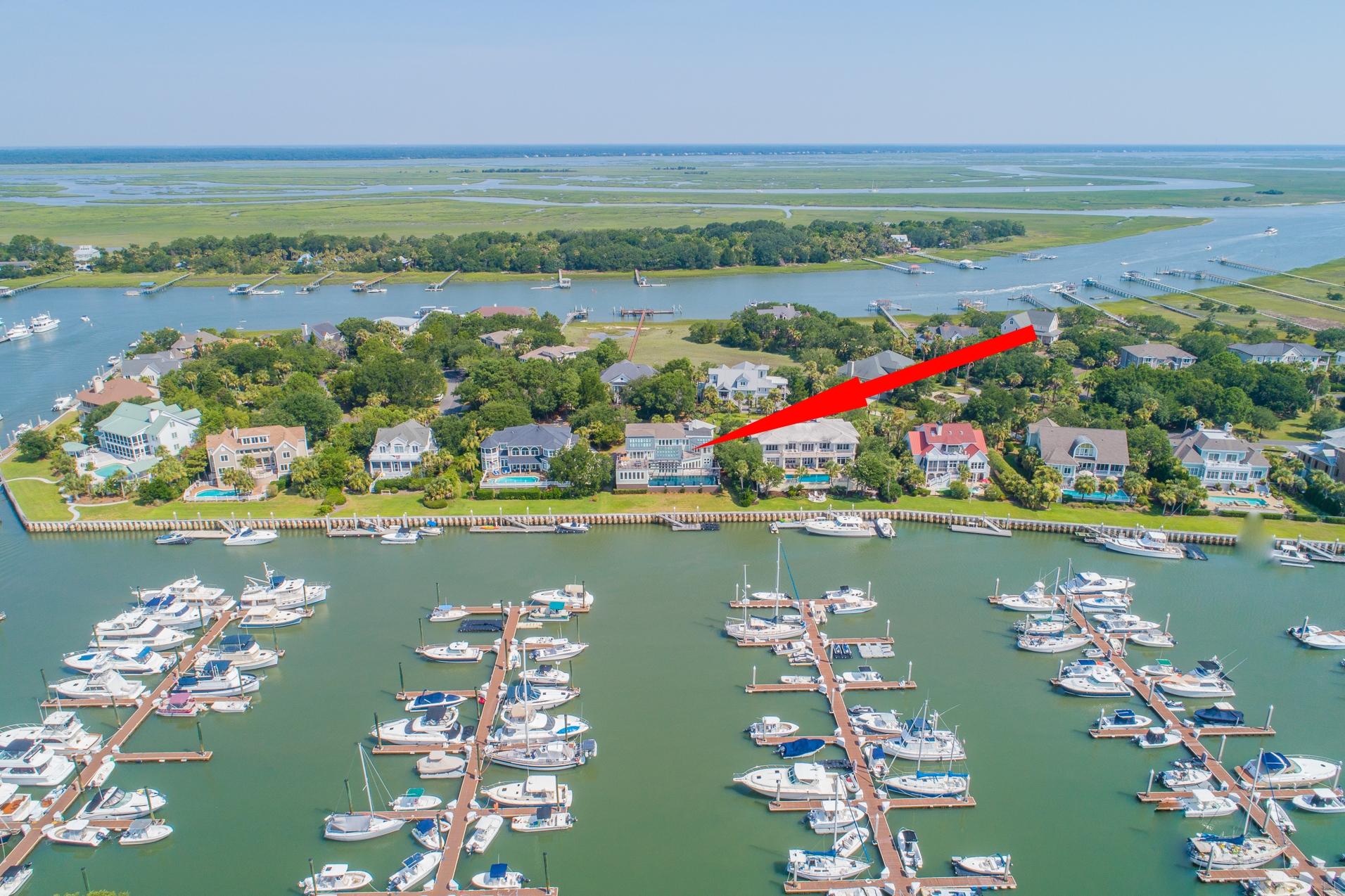 RESIDENCE ON 10 ACRES WITH TWO HORSE BARNS South Carolina Luxury