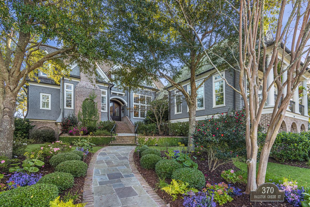 DANIEL ISLAND DEEP WATER ELEGANCE South Carolina Luxury Homes