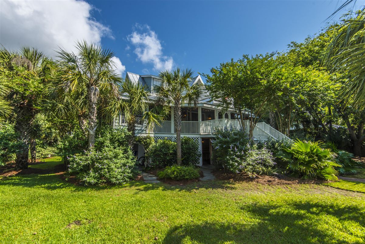 ICONIC SULLIVAN'S ISLAND HOUSE South Carolina Luxury Homes Mansions