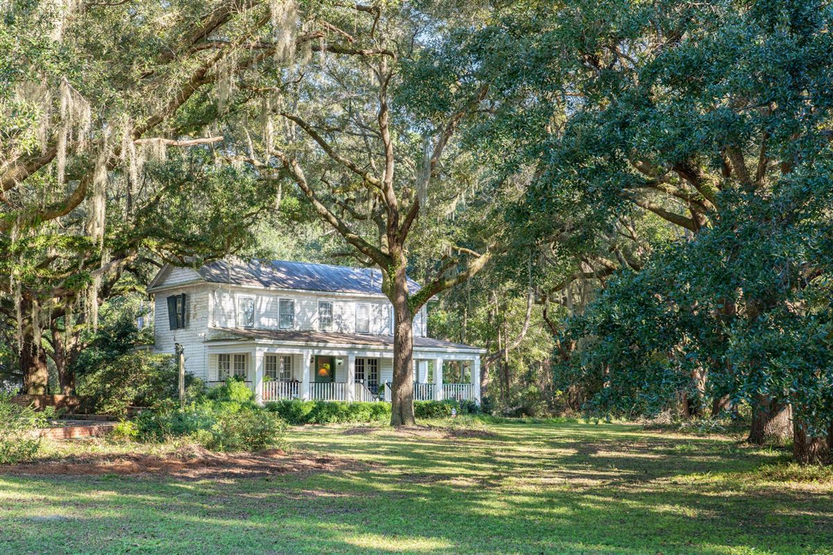 | South Carolina Luxury Homes | Mansions For Sale | Luxury Portfolio