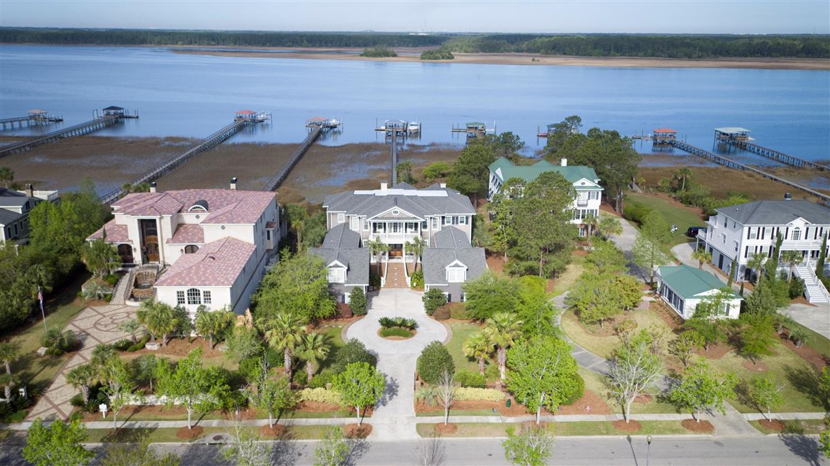 LUXURY WATERFRONT RETREAT South Carolina Luxury Homes Mansions For