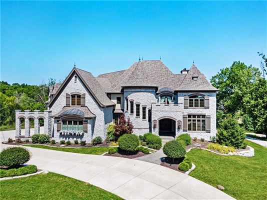 INCREDIBLE ZIONSVILLE ESTATE | Indiana Luxury Homes | Mansions For Sale | Luxury Portfolio