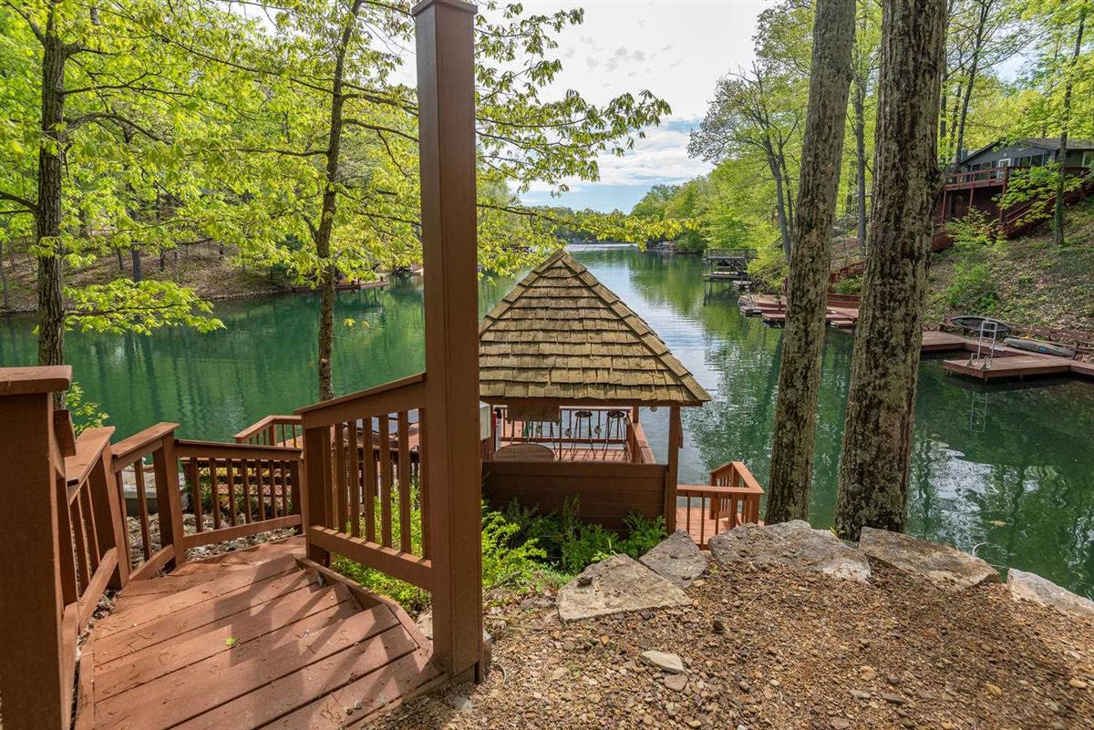 LAKE FRONT PARADISE Indiana Luxury Homes Mansions For Sale Luxury