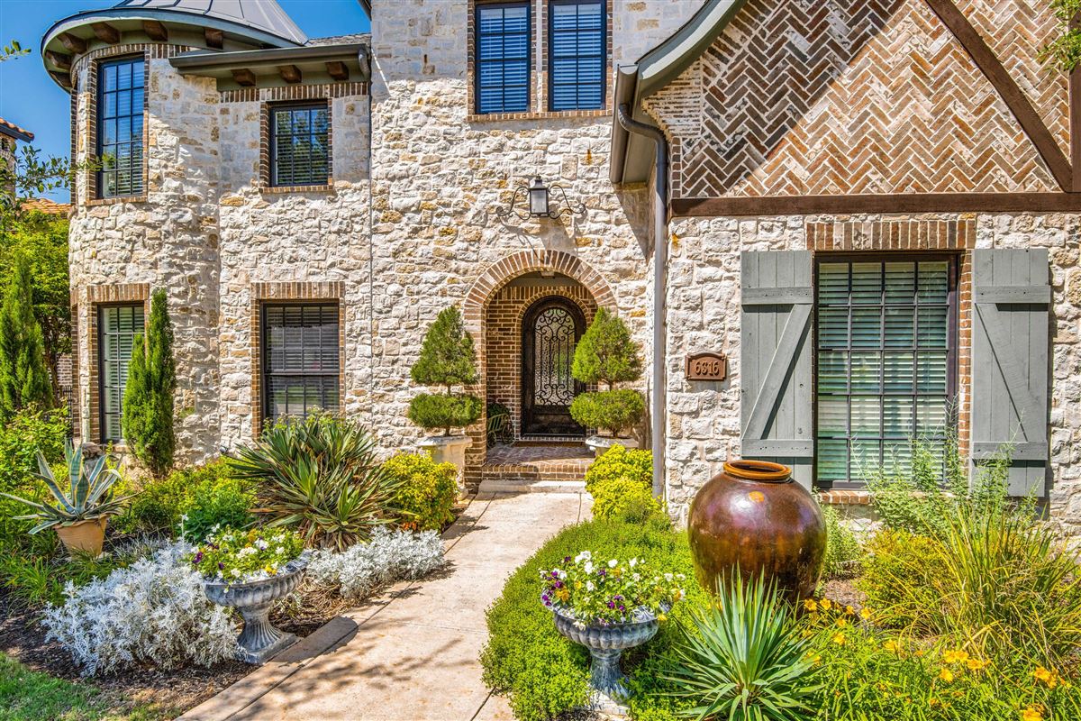 PRESTIGIOUS NEIGHBORHOOD IN MCKINNEY Texas Luxury Homes Mansions