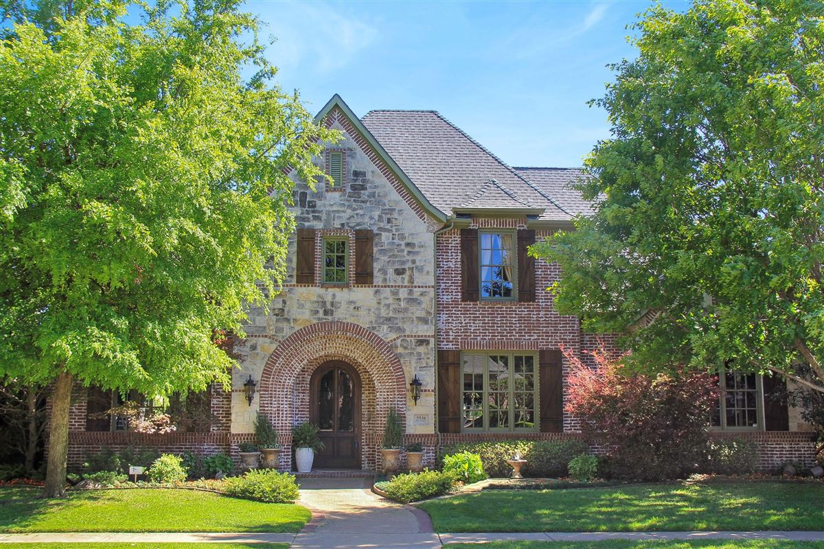 CUSTOM TRADITIONAL IN COVETED WILLOW BEND POLO ESTATES Texas Luxury