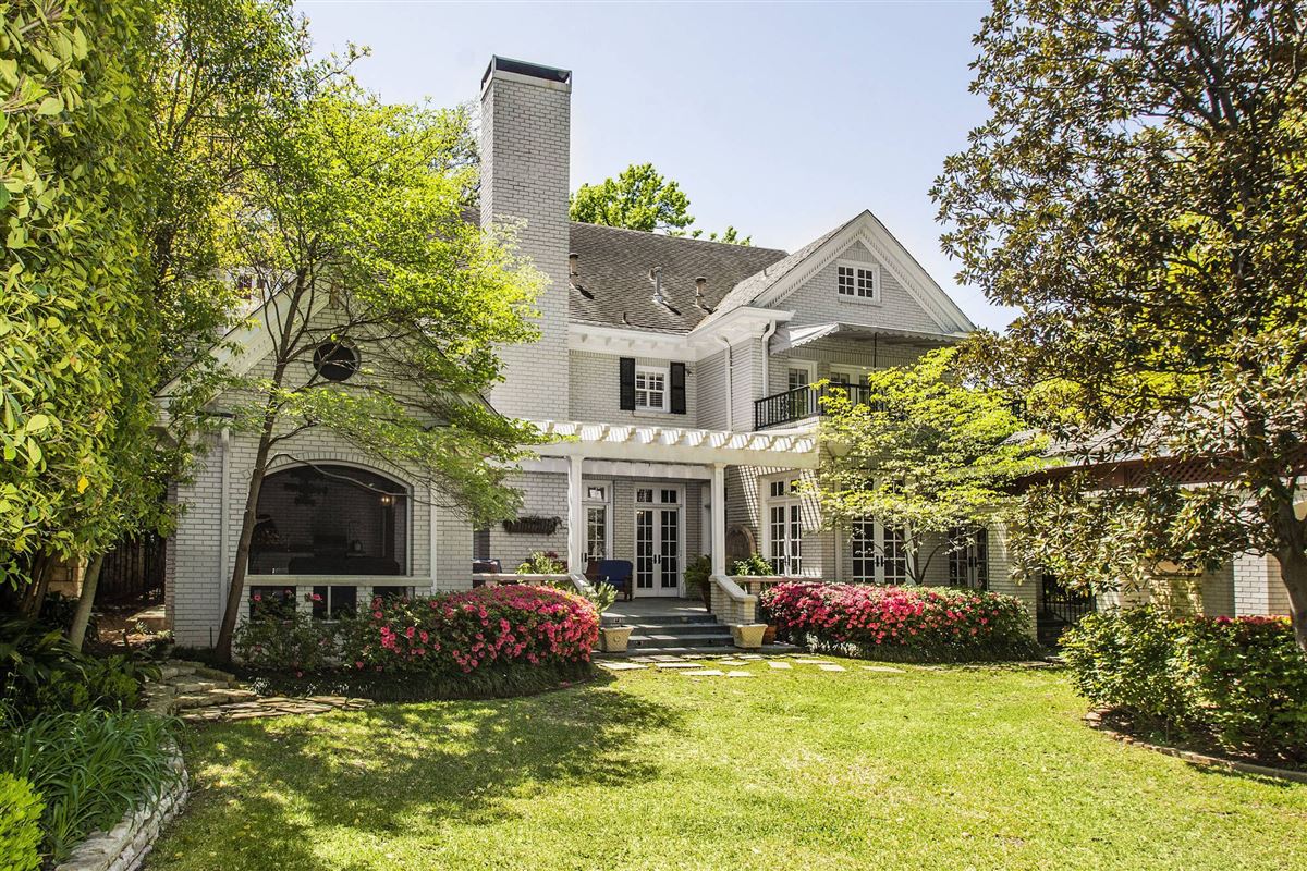 THREE STORY 1915 LANDMARK HOME Texas Luxury Homes Mansions For Sale