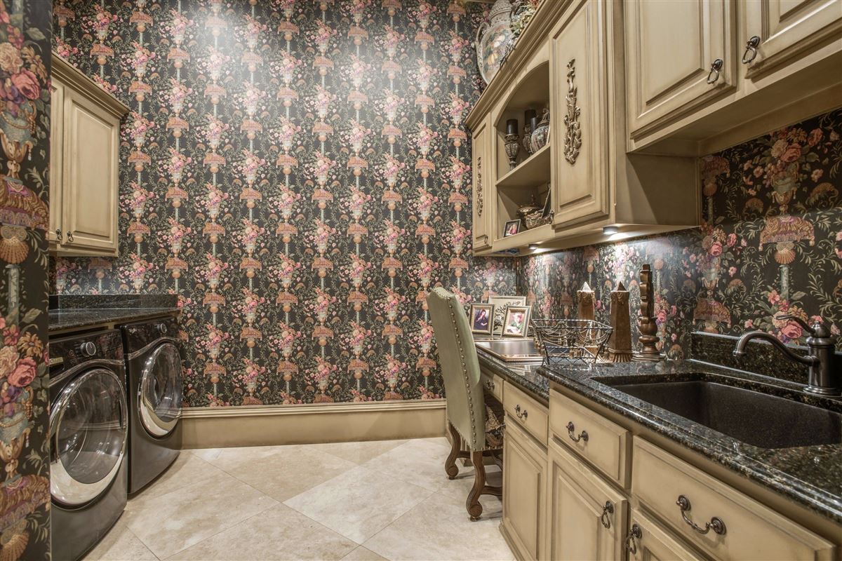 ELEGANT ESTATE IN GATED STARWOOD Texas Luxury Homes Mansions For Sale Luxury Portfolio