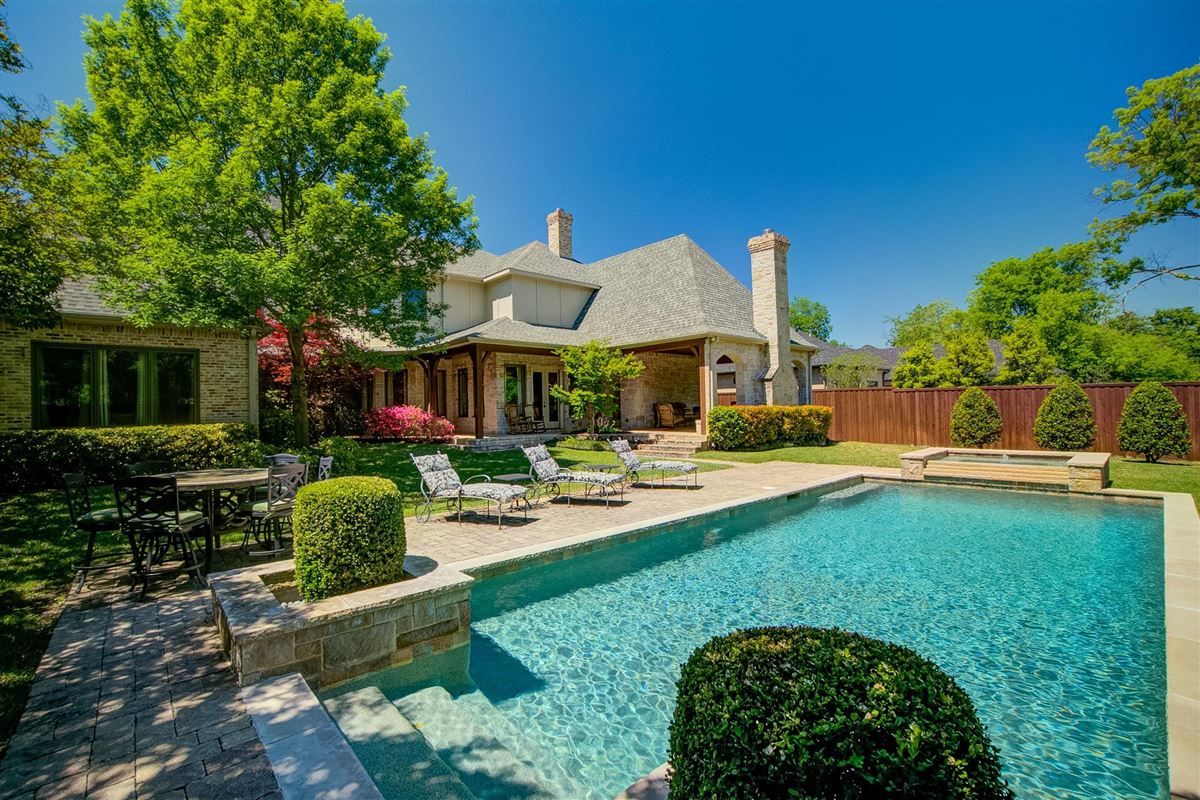 | Texas Luxury Homes | Mansions For Sale | Luxury Portfolio