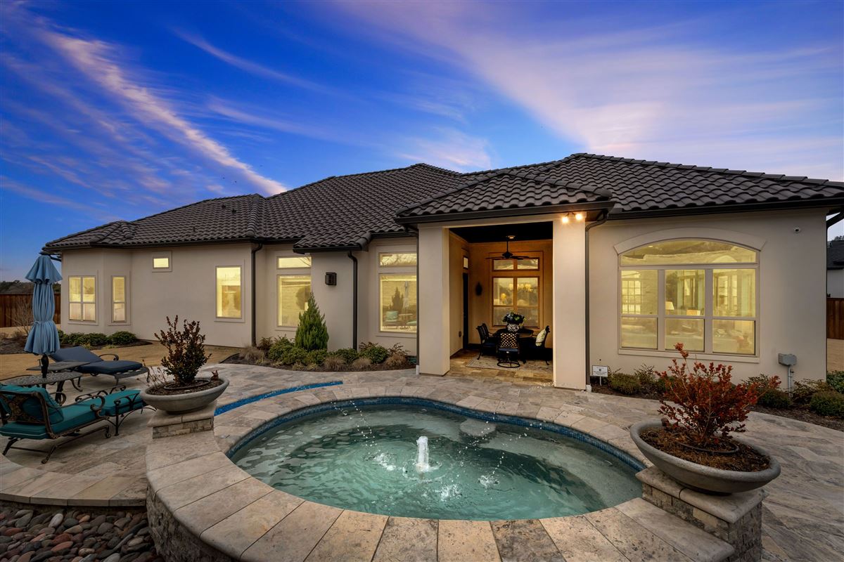 LUXURY LIVING ON ONE LEVEL Texas Luxury Homes Mansions For Sale