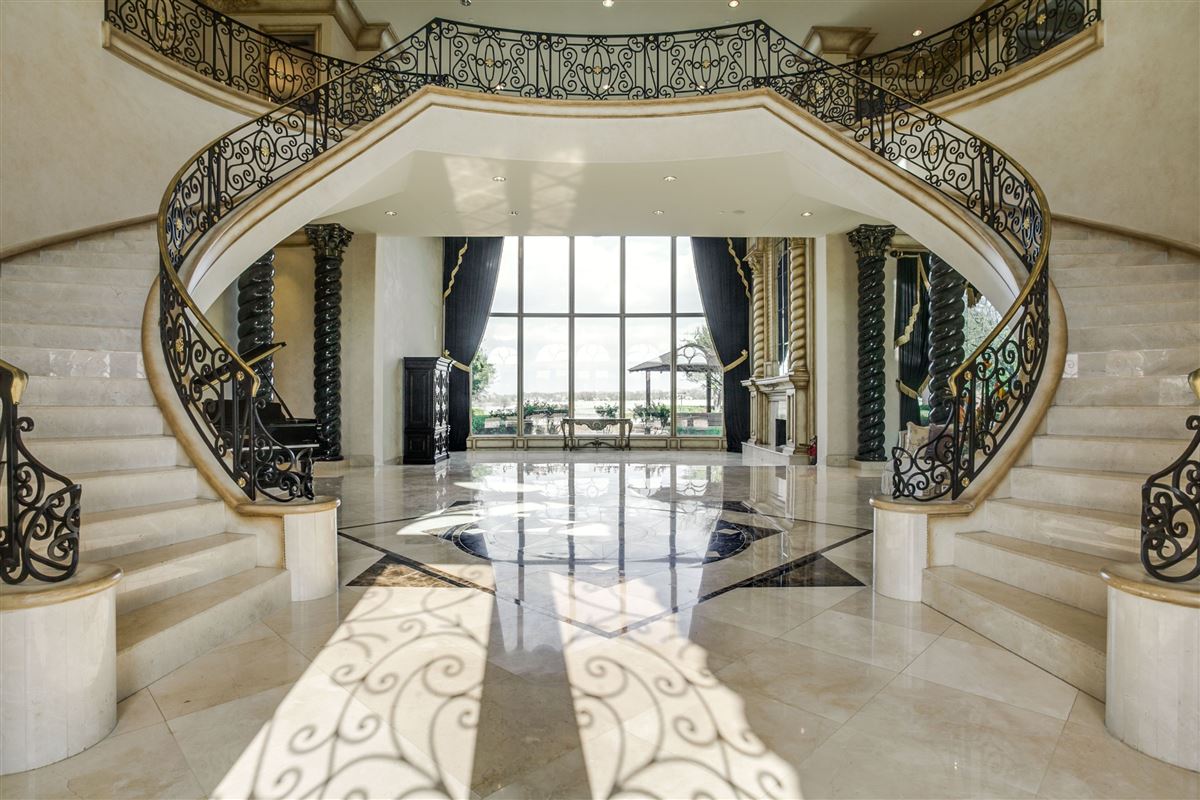 CHATEAU MONTCLAIR ONE OF THE LARGEST HOMES IN TEXAS Texas Luxury