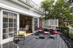 Luxury real estate 信じられない高級レンタル