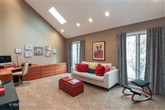 ブラフ湖の例外的な家 mansions