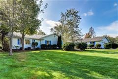 Mansions in 素晴らしい大きな裏庭を含む素晴らしい牧場