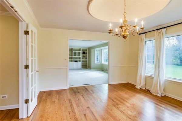 素晴らしい大きな裏庭を含む素晴らしい牧場 luxury properties