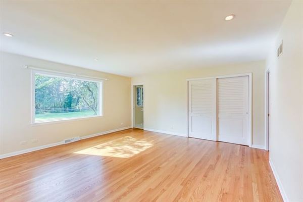 Luxury homes in 素晴らしい大きな裏庭を含む素晴らしい牧場