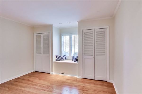 Luxury homes 素晴らしい大きな裏庭を含む素晴らしい牧場