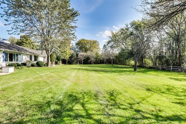 素晴らしい大きな裏庭を含む素晴らしい牧場 luxury properties