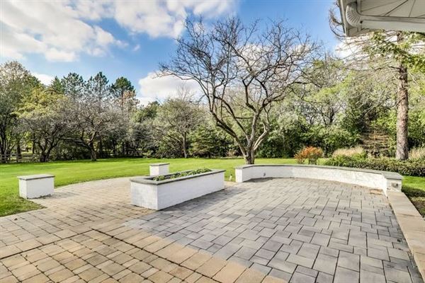 Mansions 素晴らしい大きな裏庭を含む素晴らしい牧場