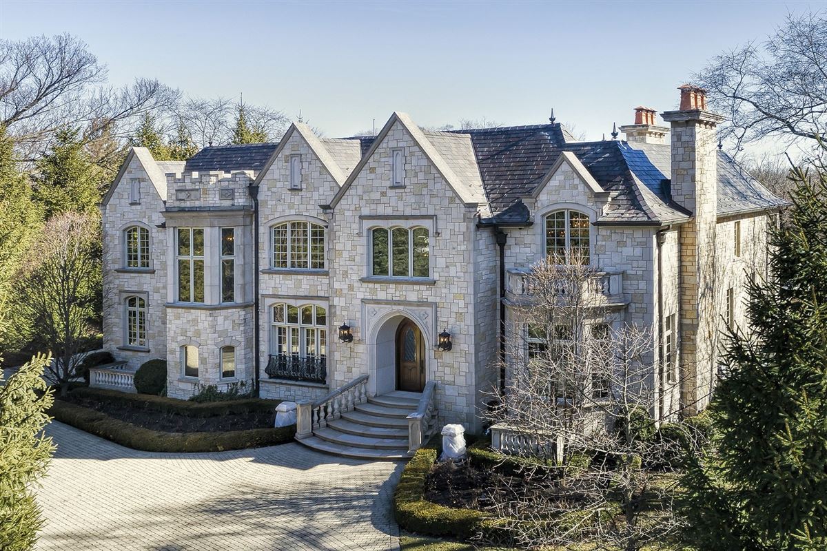 EXQUISITE ENGLISH MANOR Illinois Luxury Homes Mansions For Sale