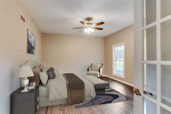 全部是用砖块租来的，占地四英亩 luxury properties