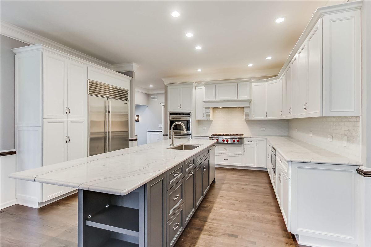 Mansions 4エーカーのレンガの家