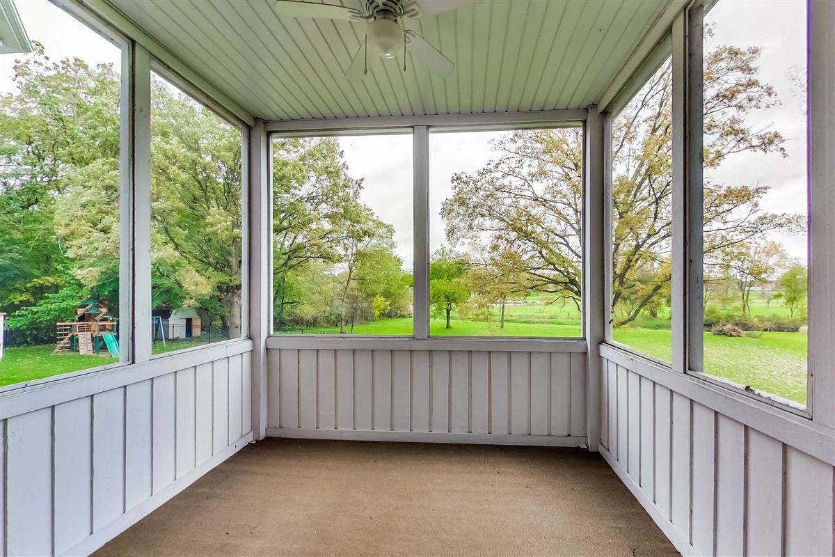 4エーカーのレンガの家 luxury properties