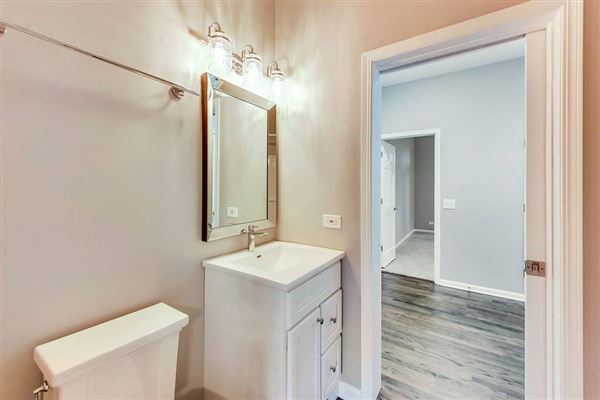 Luxury homes in 全部是用砖块租来的，占地四英亩