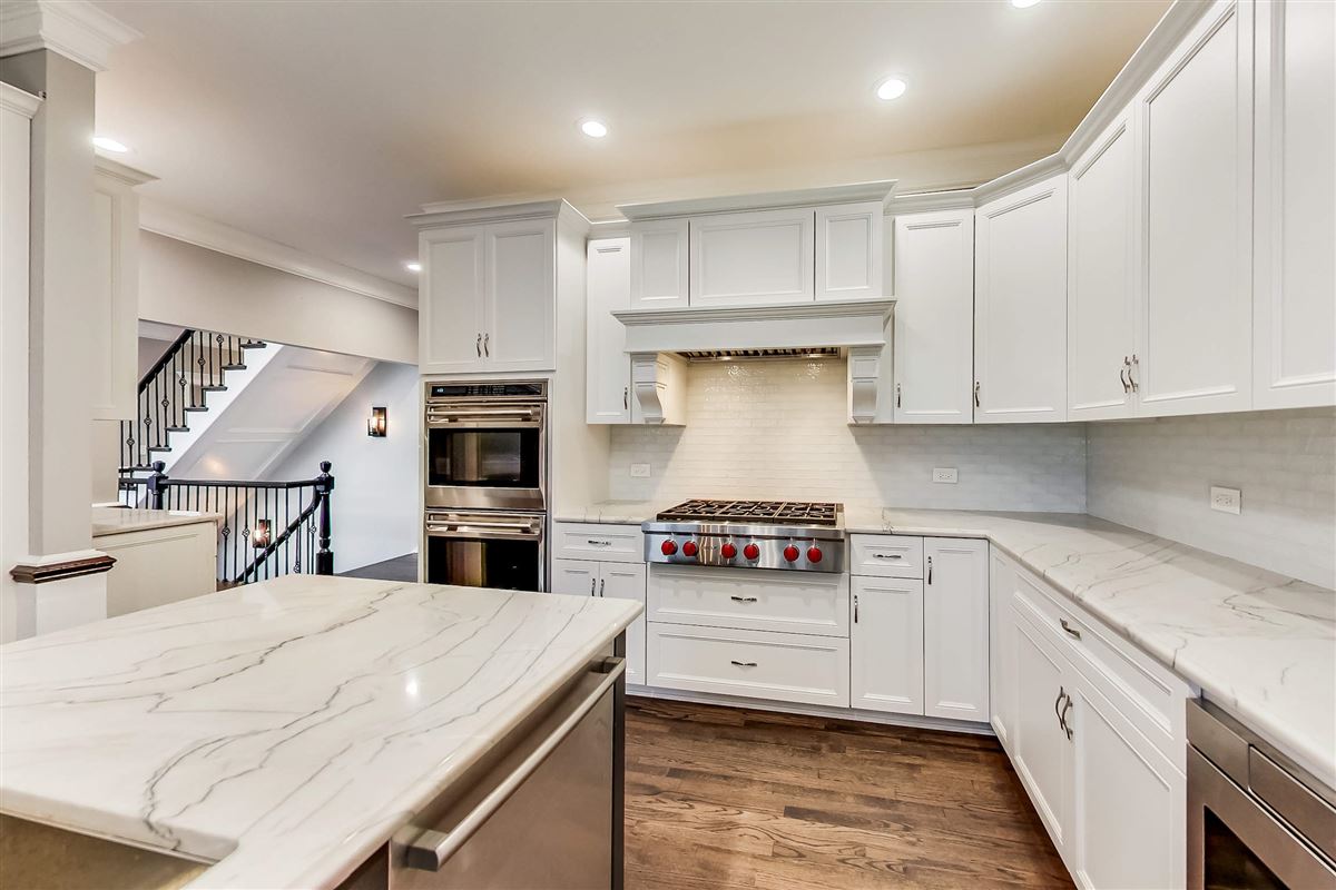 Mansions 4エーカーのレンガの家