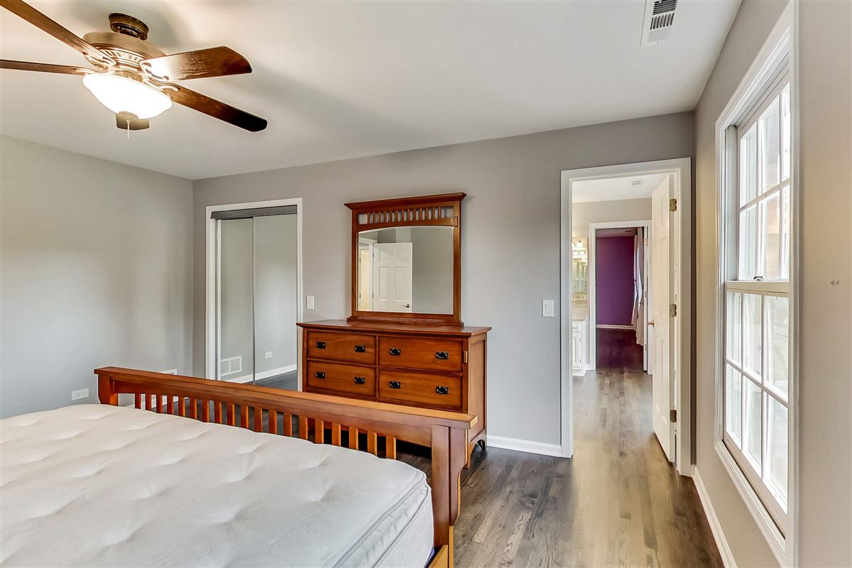 Mansions 4エーカーのレンガの家