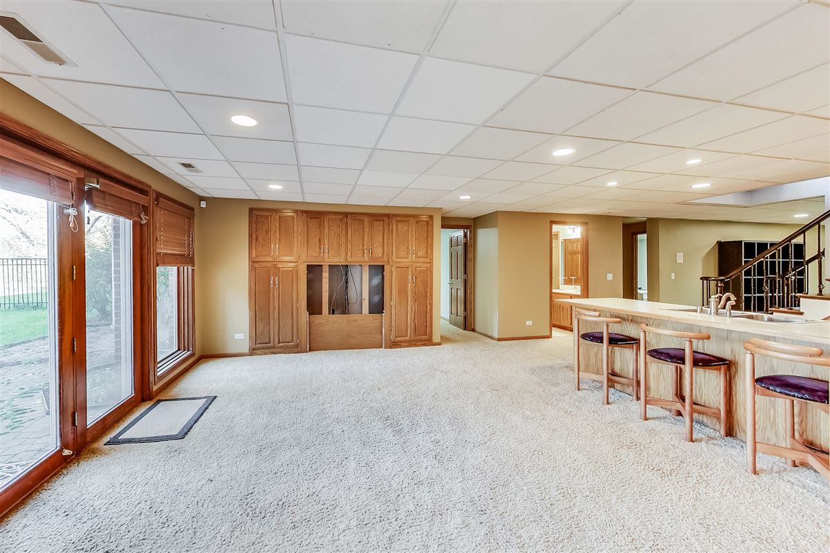 Luxury properties 4エーカーのレンガの家