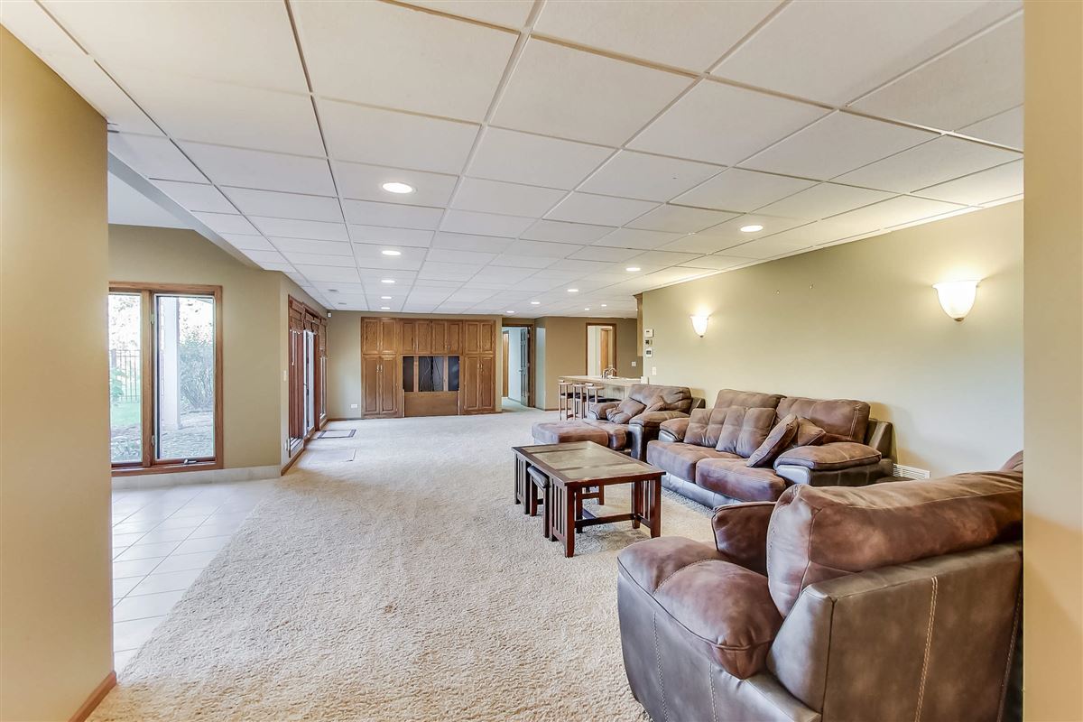 Mansions 4エーカーのレンガの家