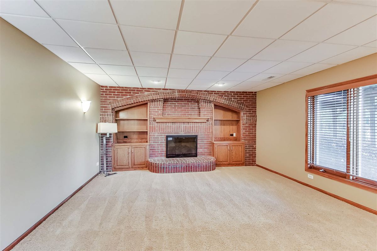 Mansions in 4エーカーのレンガの家