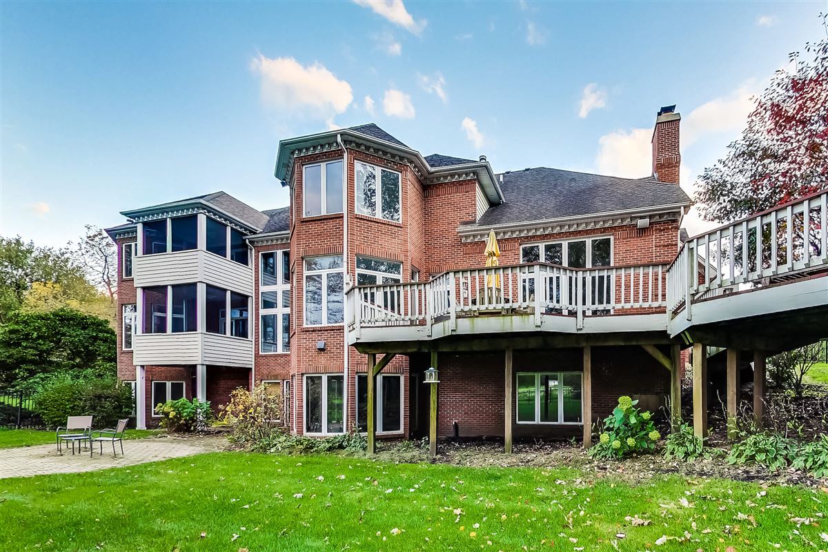 Mansions in 4エーカーのレンガの家