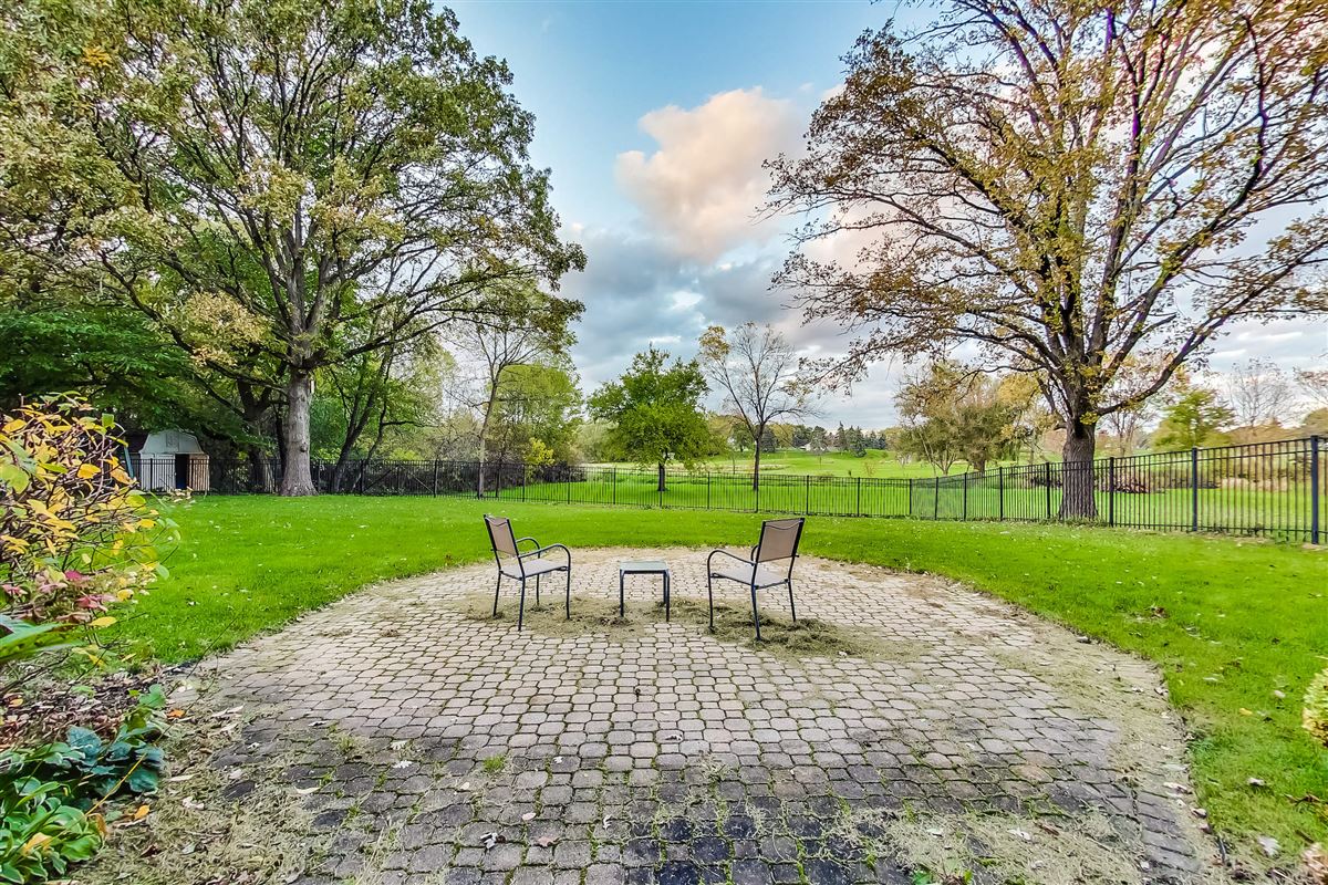 Luxury properties 4エーカーのレンガの家