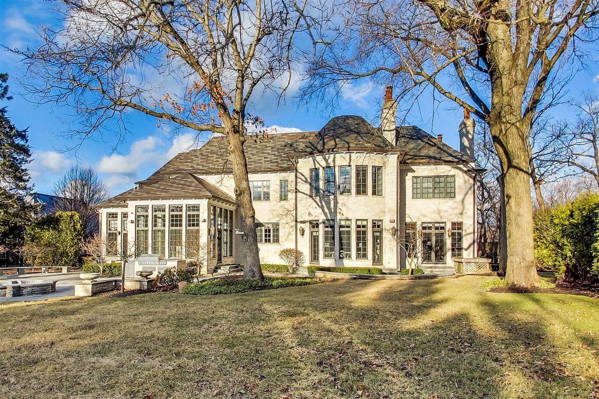 SIMPLY STUNNING NEWER RESIDENCE IN EAST GLENCOE | Illinois Luxury Homes ...