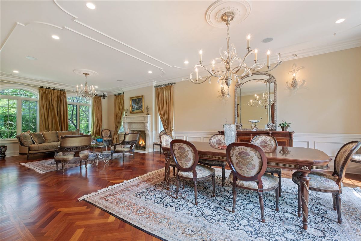 OUTSTANDING NEWER CUSTOM FRENCH COLONIAL HOME Illinois Luxury Homes