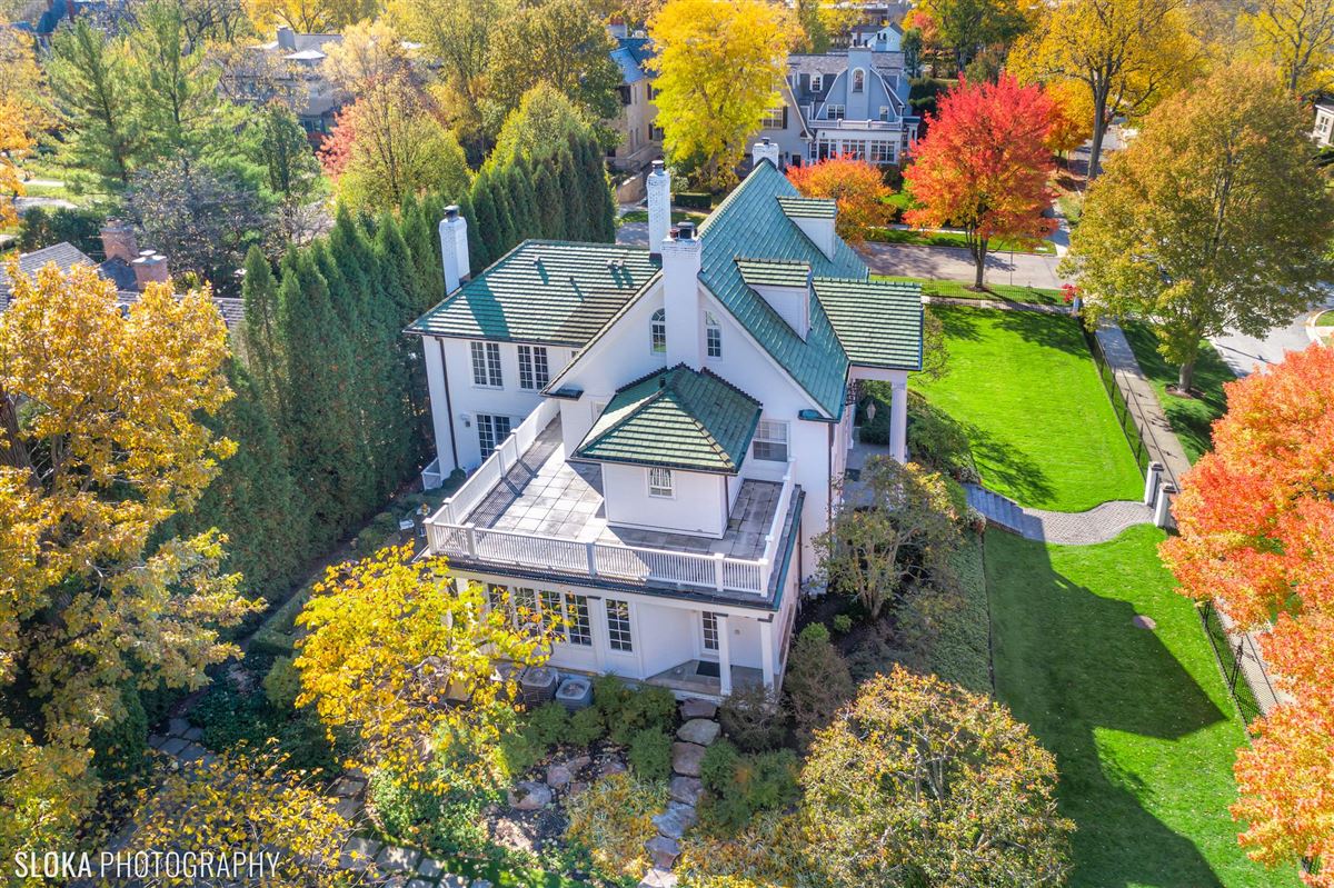ICONIC EAST KENILWORTH HOME Illinois Luxury Homes Mansions For Sale