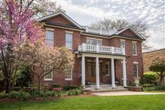 一品住宅を全面改装 mansions