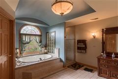 一品住宅を全面改装 luxury properties